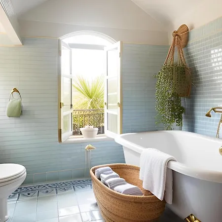 Mar With 5 Bdr Pool And Sea View Hébergement de vacances